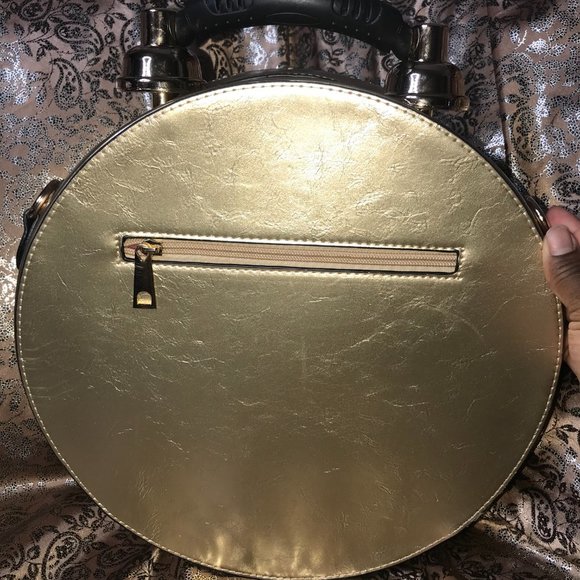 Time Is of The Essence Novelty Clock Bag in Gold - Picture 3 of 3